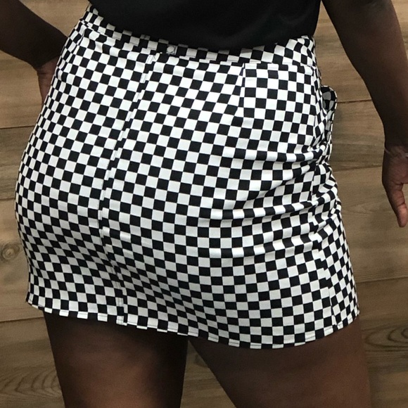Checker print mini skirt - Picture 2 of 2